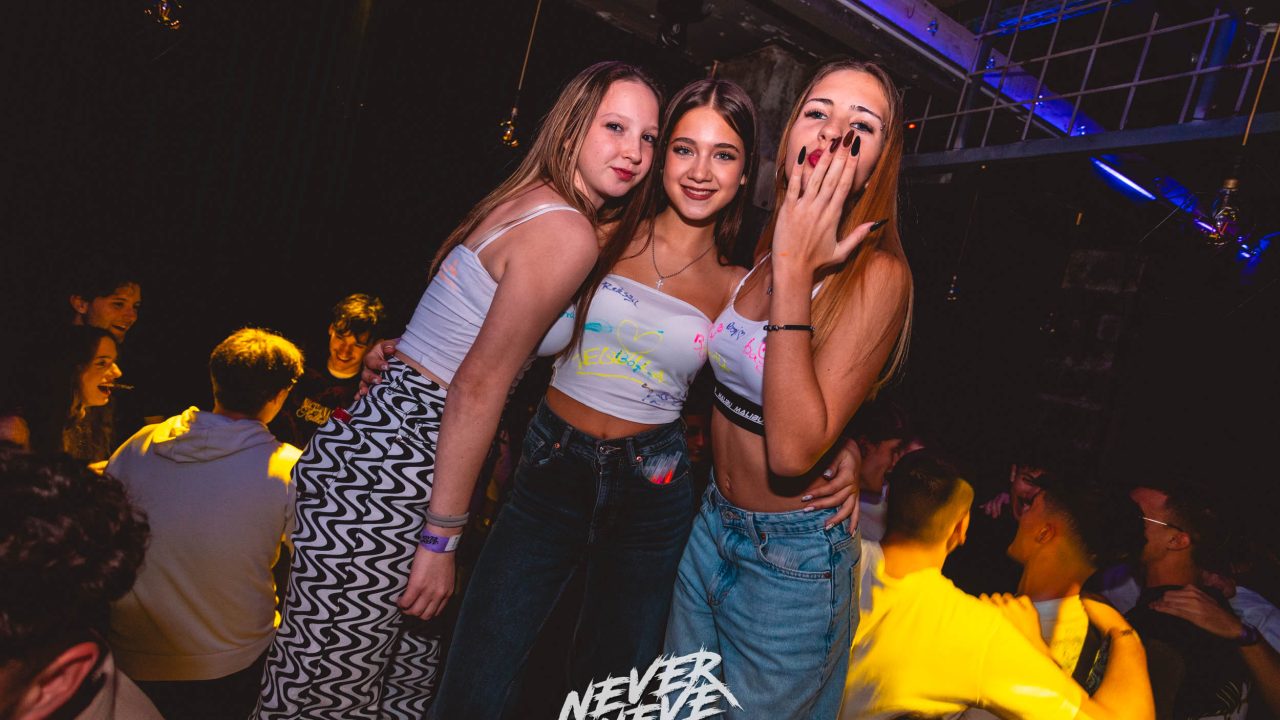 2024-11-15-zalaegerszeg-mimosa-firkaparty (12)