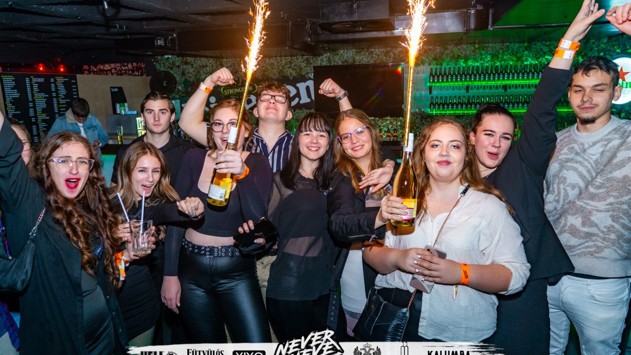 2024-11-29-szekesfehervar-albabar-deak-afterparty (47)