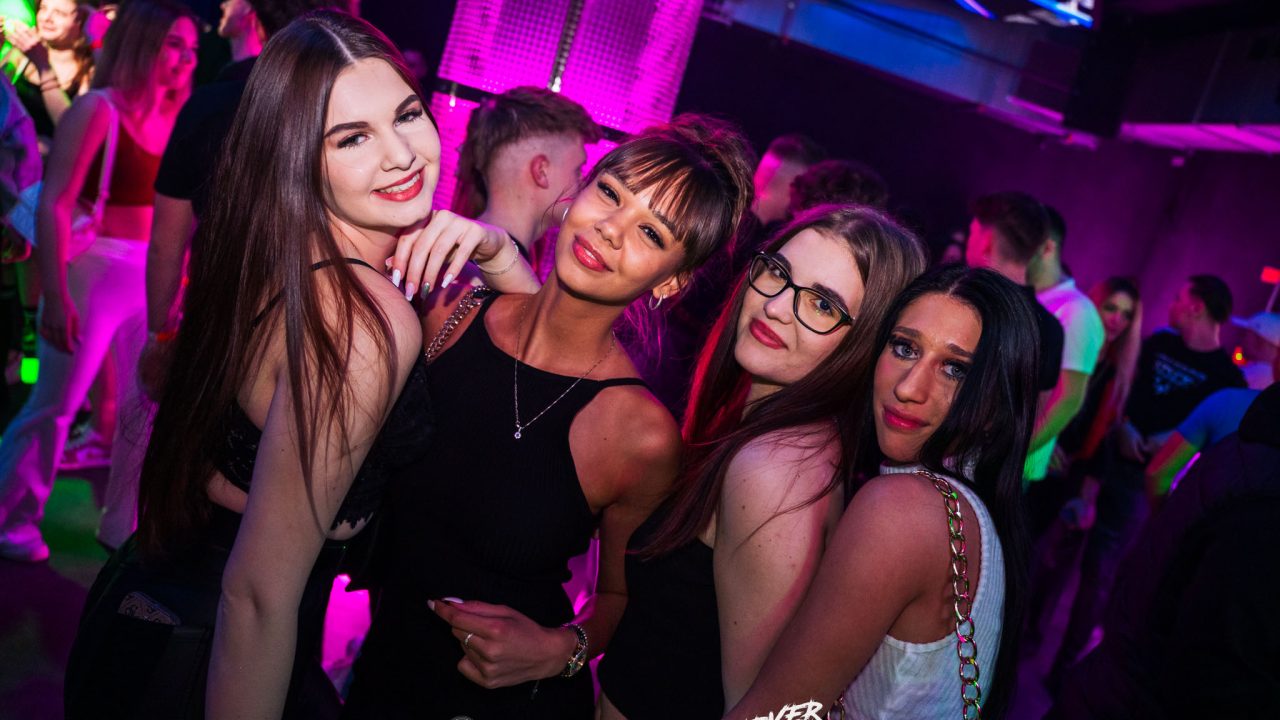 2025-02-28-szombathely-theprint-shakyshaky (75)