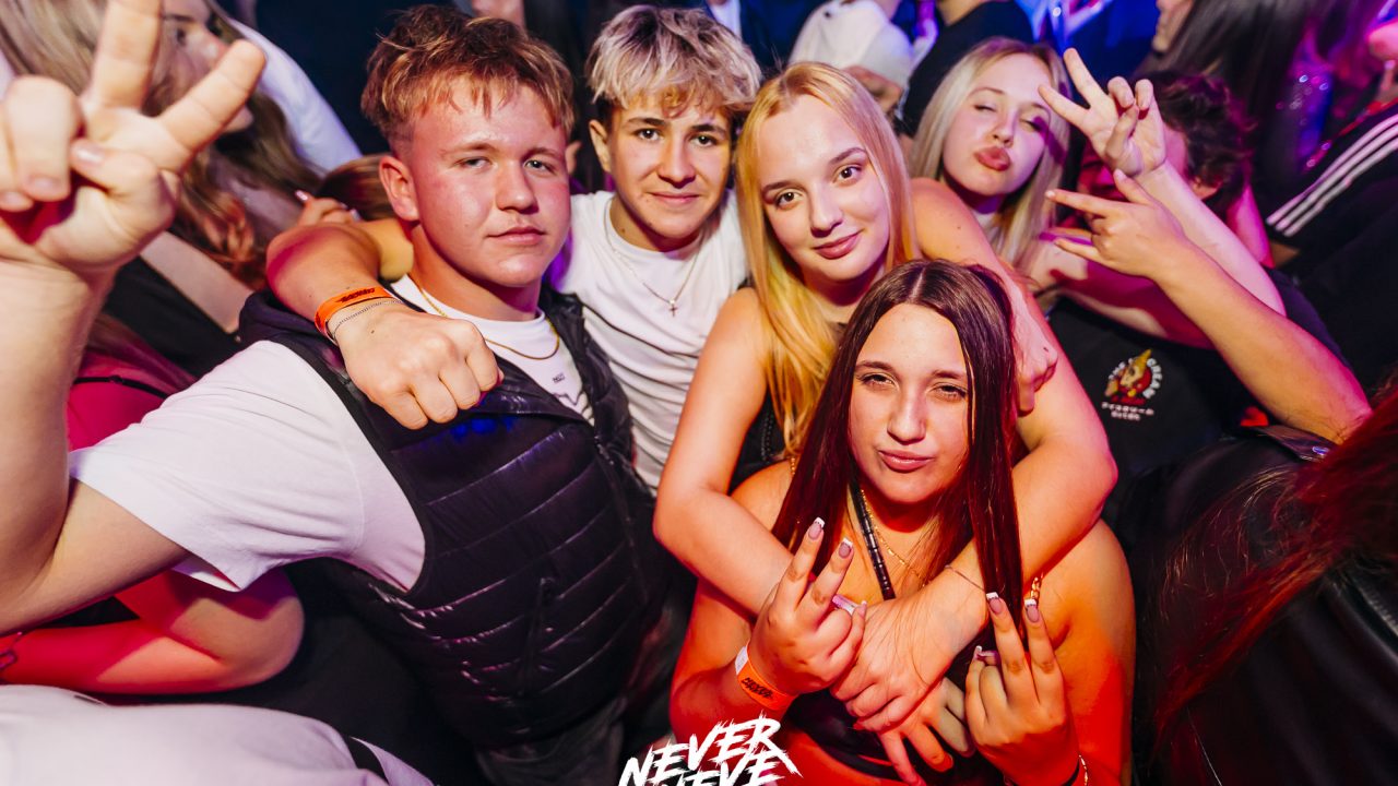 2025-10-11-gyor-octagon-macarena (41)