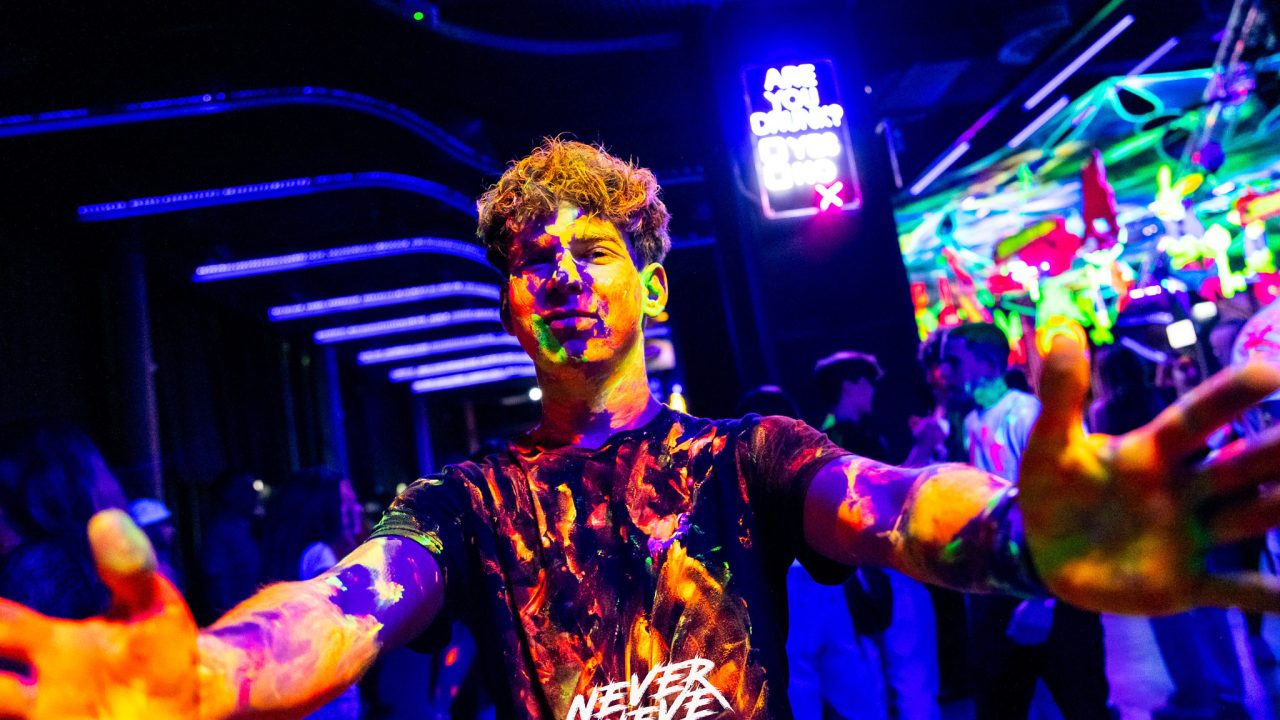 2026-02-07-debrecen-hall-uvcolorfestival (38)
